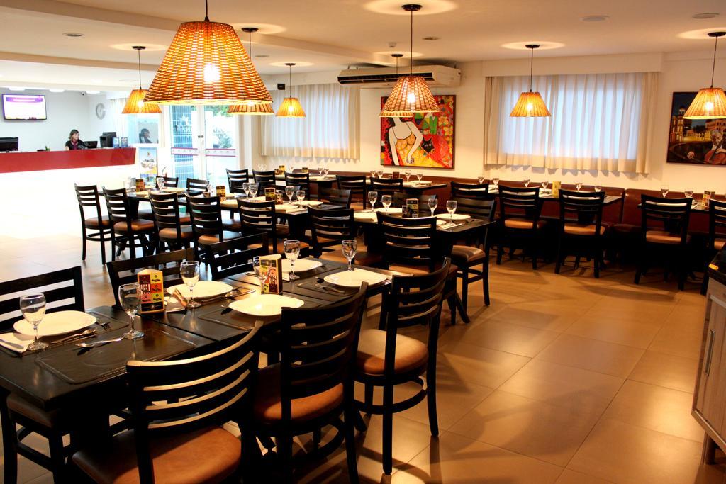 Hotel Anahi Жабуатан-дус-Гуарарапіс Екстер'єр фото