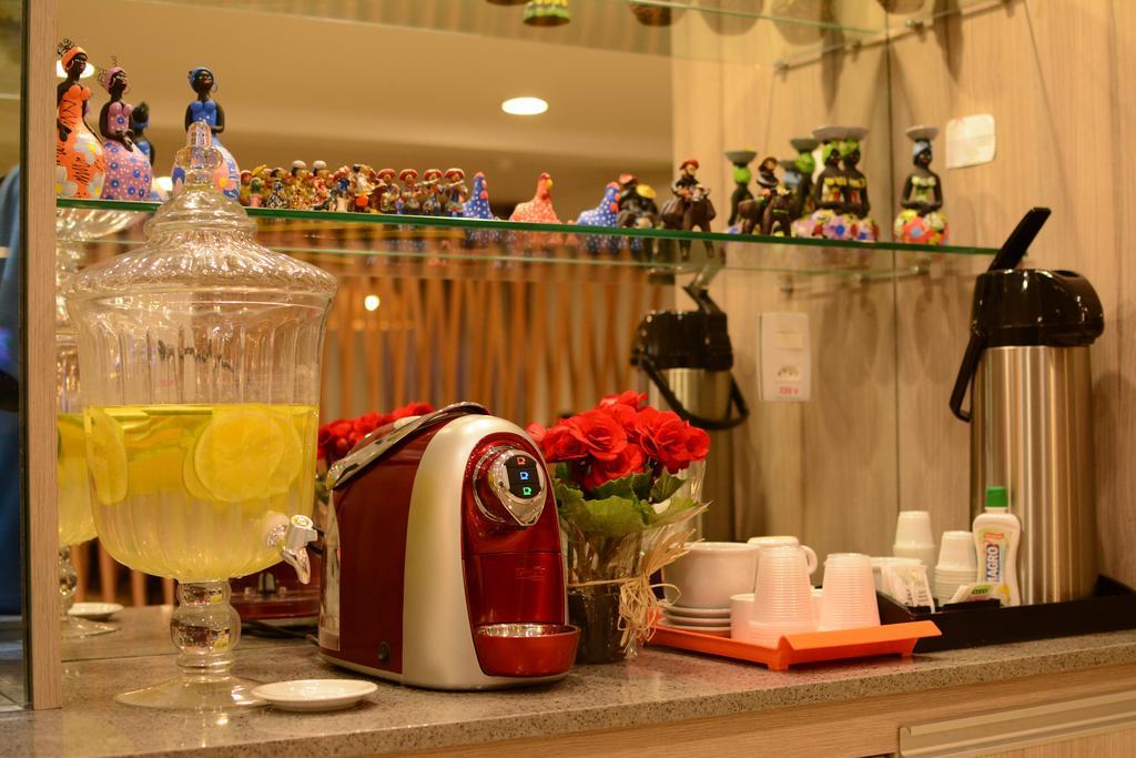 Hotel Anahi Жабуатан-дус-Гуарарапіс Екстер'єр фото
