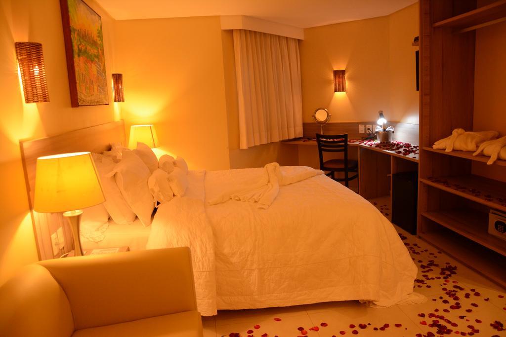 Hotel Anahi Жабуатан-дус-Гуарарапіс Екстер'єр фото